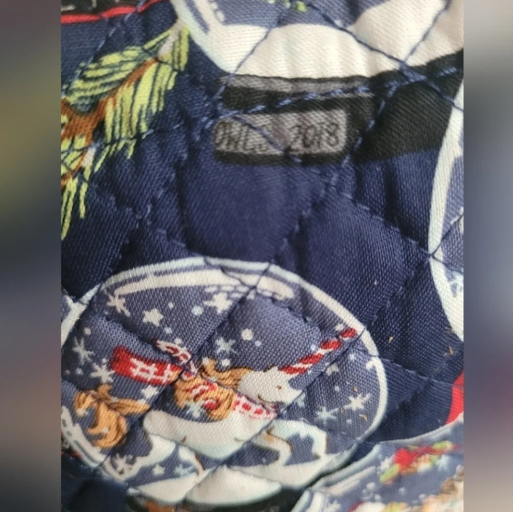 NWT Vera Bradley Winter Snow Globe Blue White Red Quilted Tote and Makeup Bag